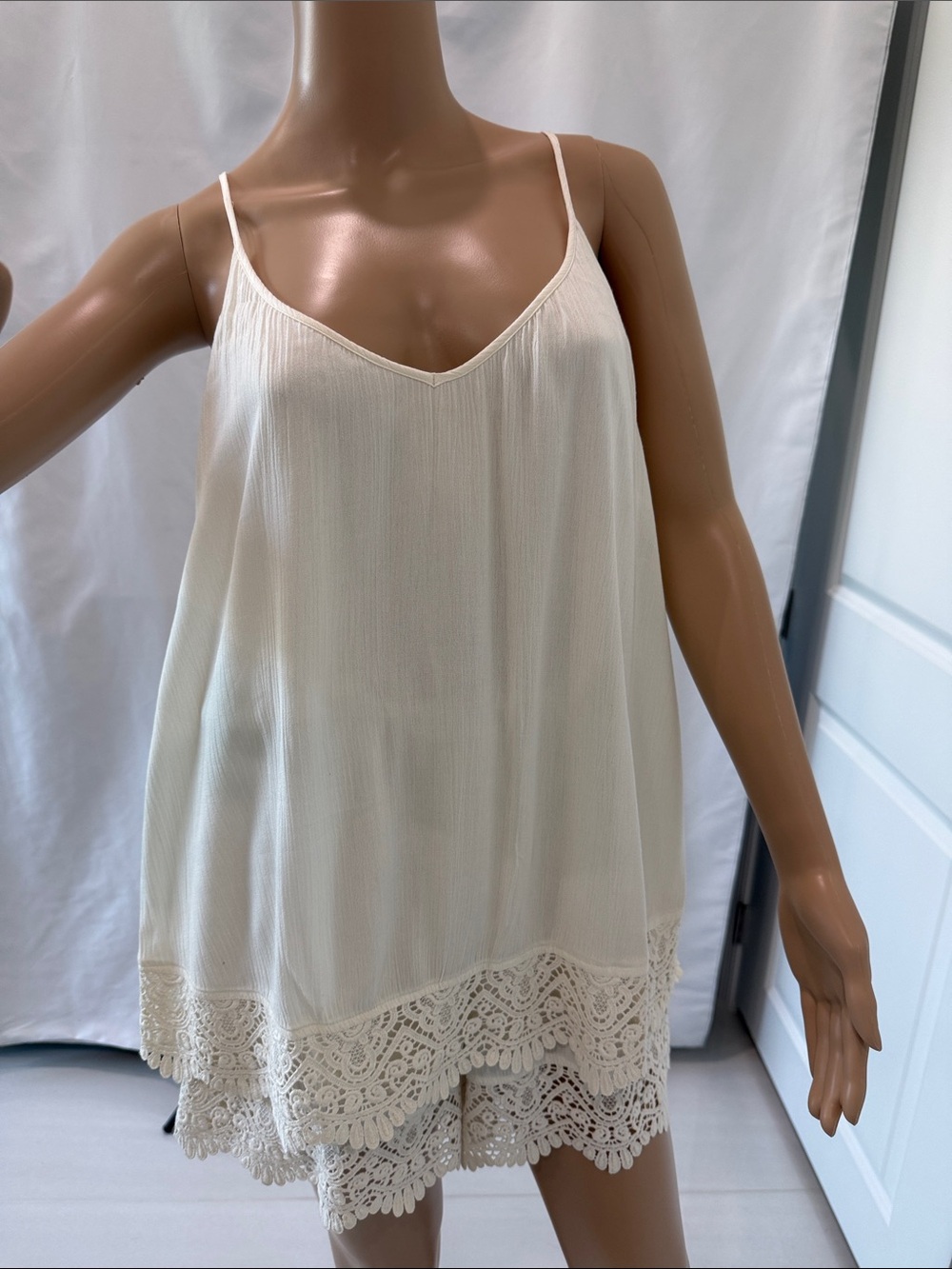 H&M Cream Crochet Lace-Trim Romper Size 6